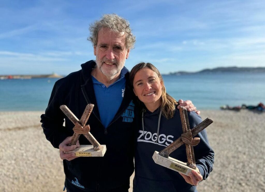 170 nadadores disputarán la I Travesía a Nado solidaria de Xàbia.